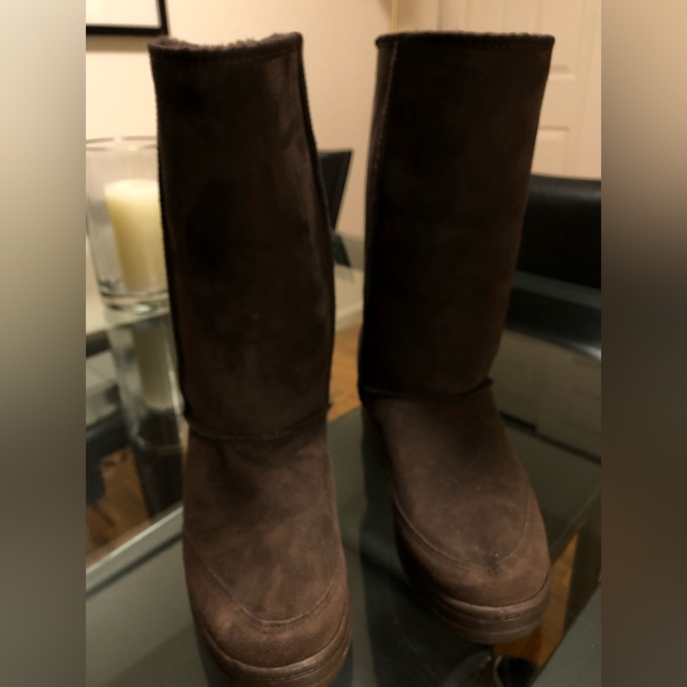 Ugg Tall Boots in Chocolate